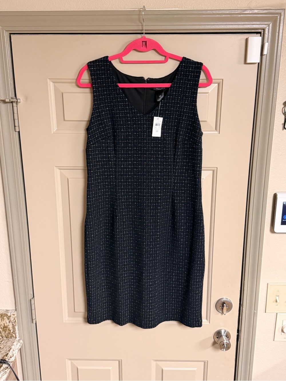 Ann Taylor Women’s Size 10 Black & White Tweed V-Neck Lined Sheath Dress NWT